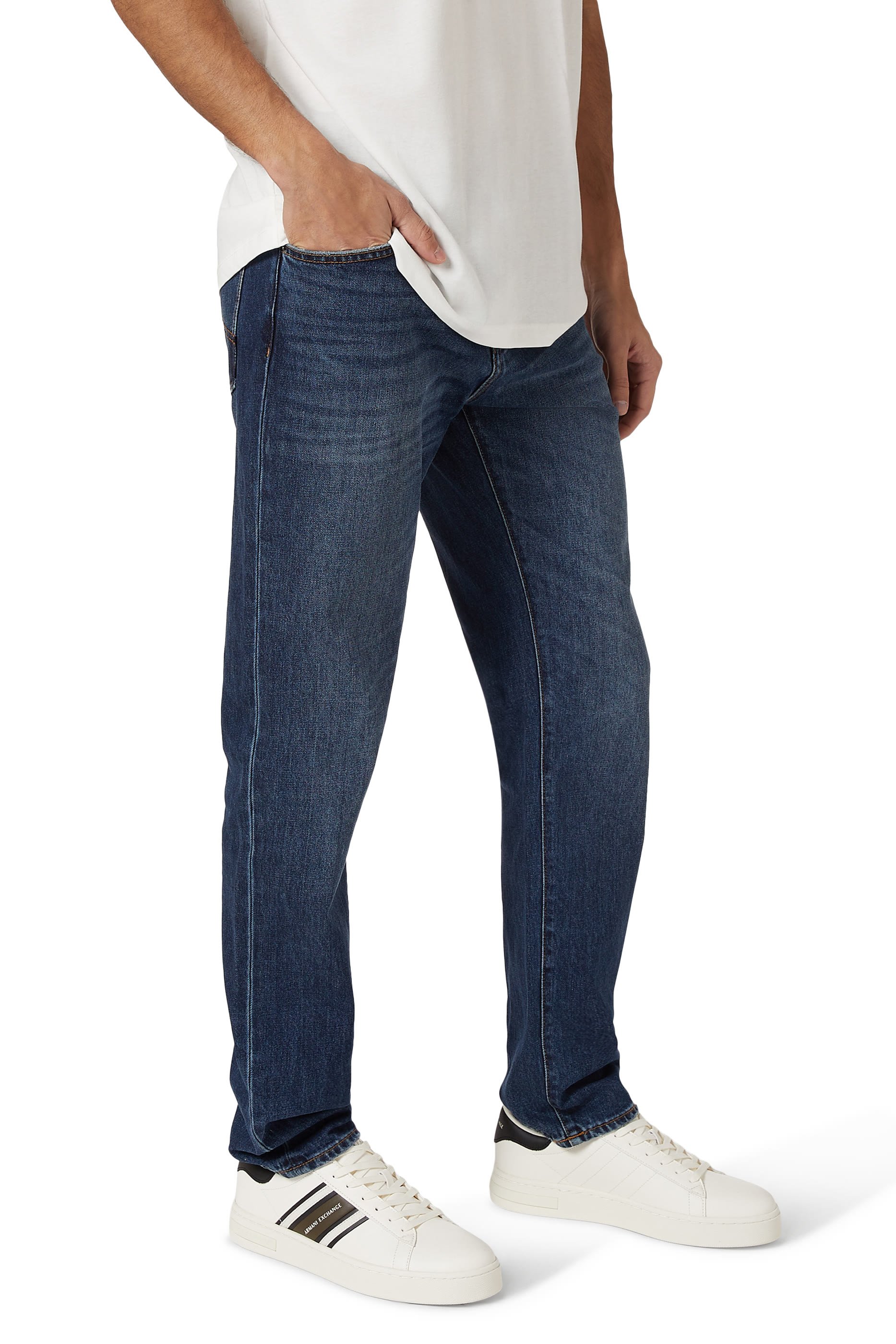 سنيكرز لندن بشعار الماركة على الجانب