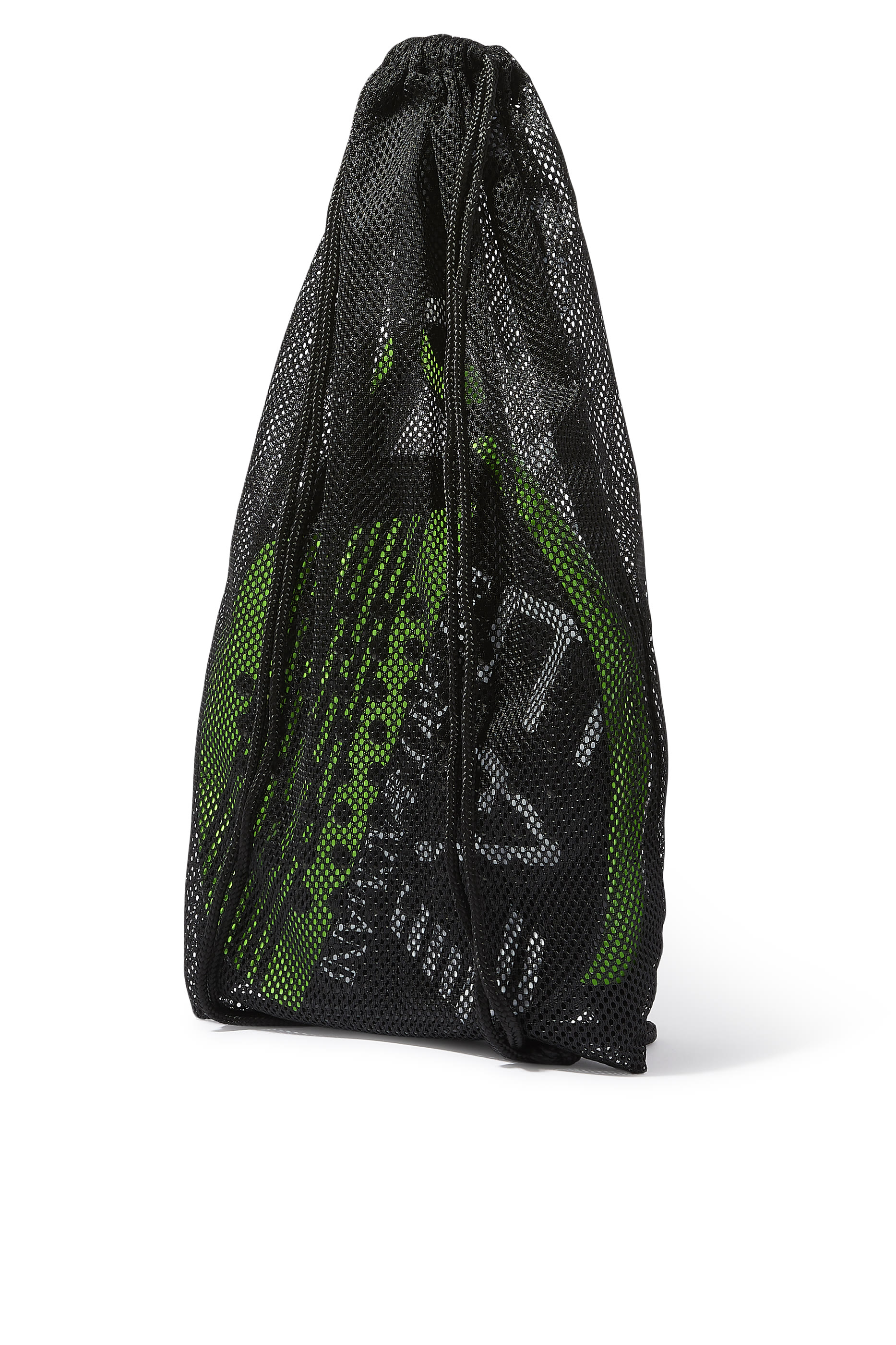 مضرب تنس باديل بشعار الماركة