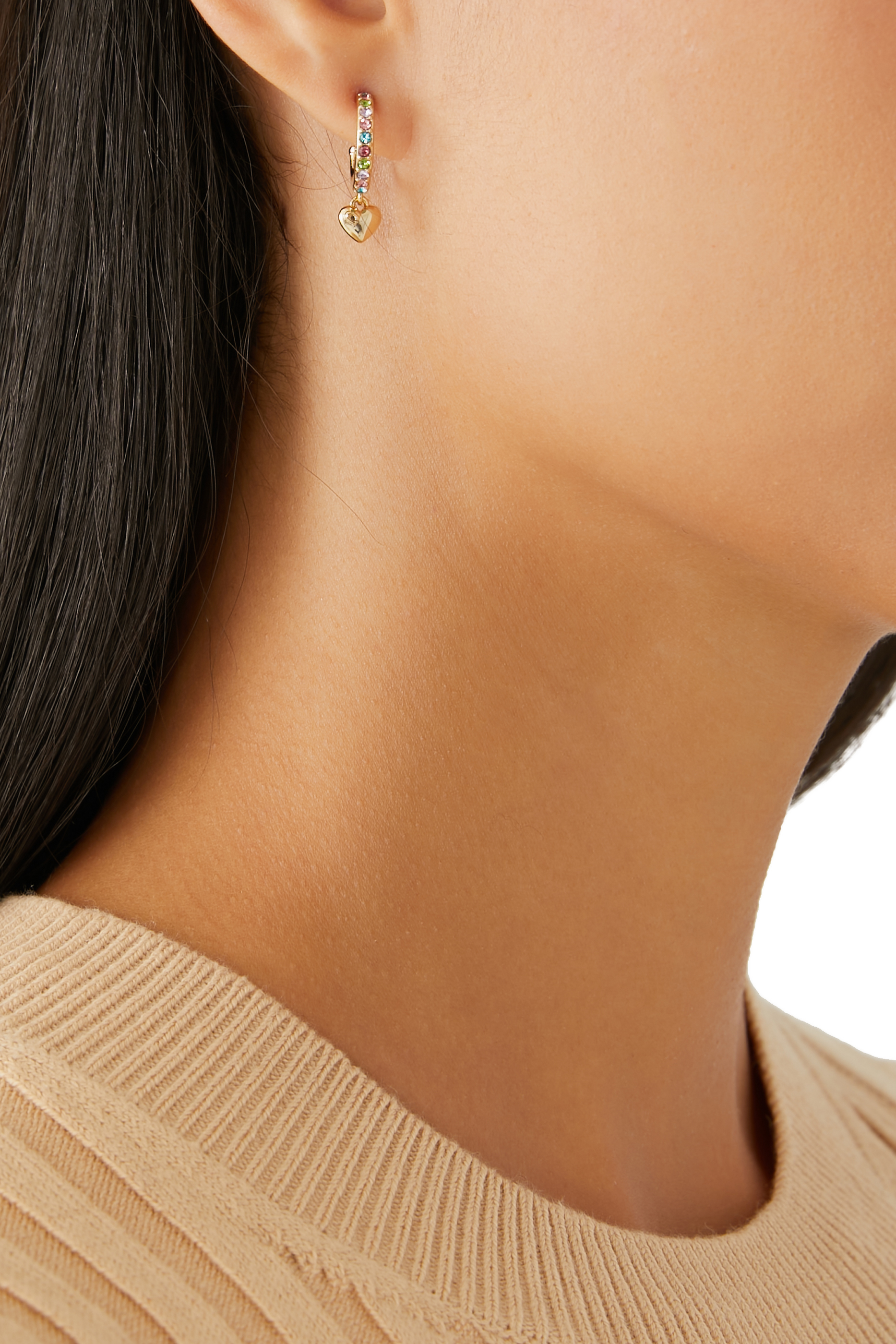 أقراط هاجي بحلية بتصميم فراشة مرصعة بكريستال، نحاس مطلي