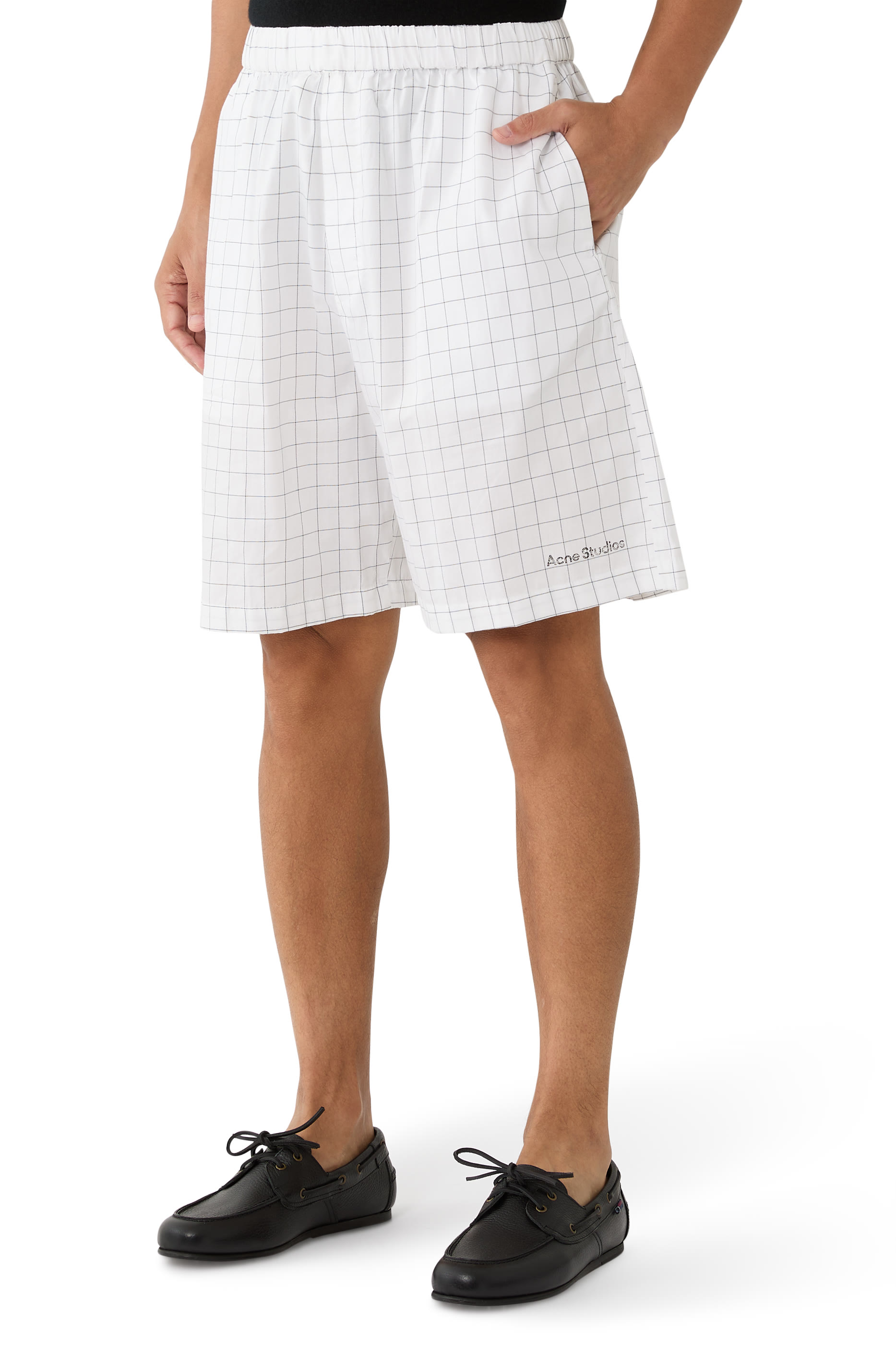 شورت كاجوال بنقشة مربعات