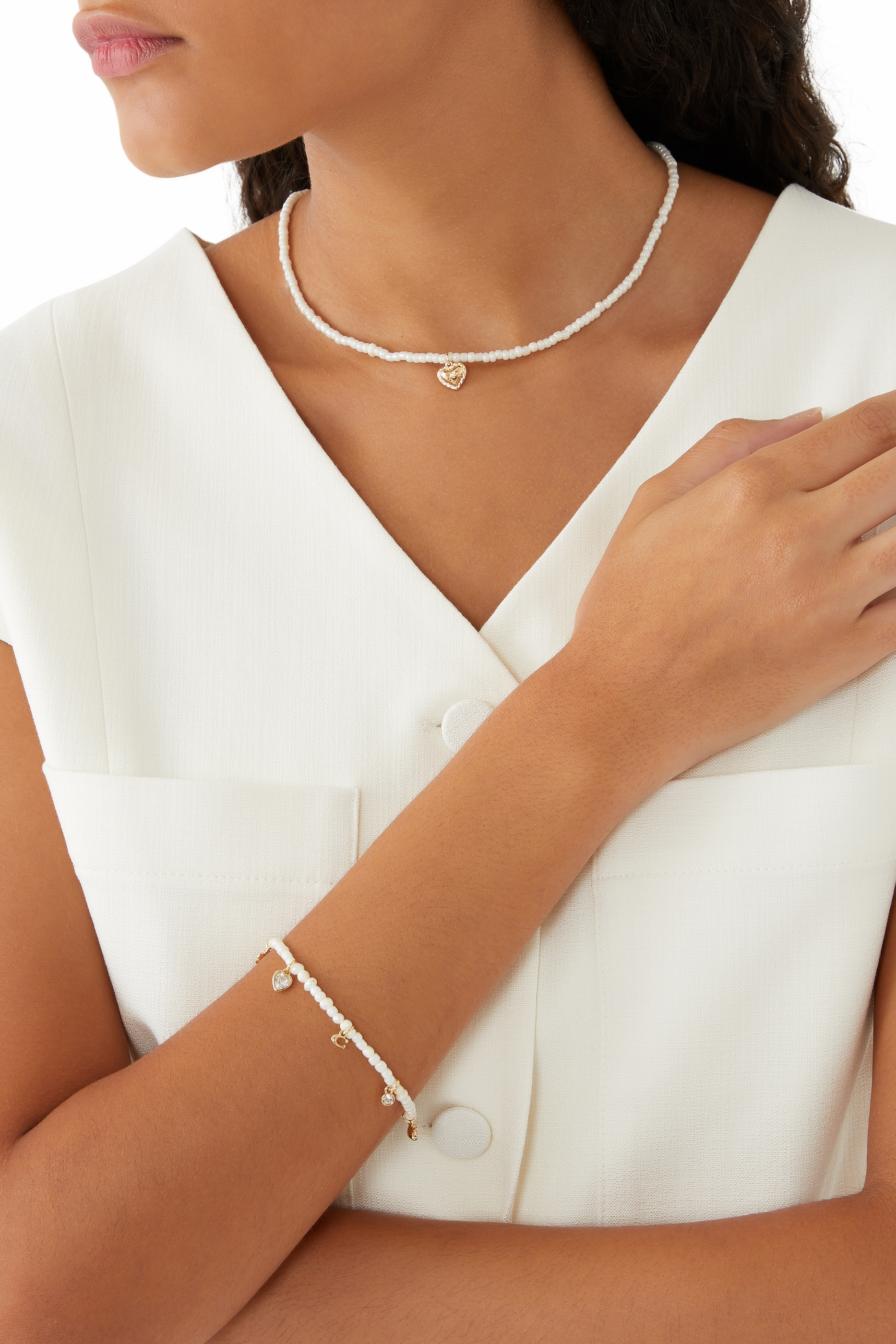 قلادة بدلاية بنقشة حصان وعربة