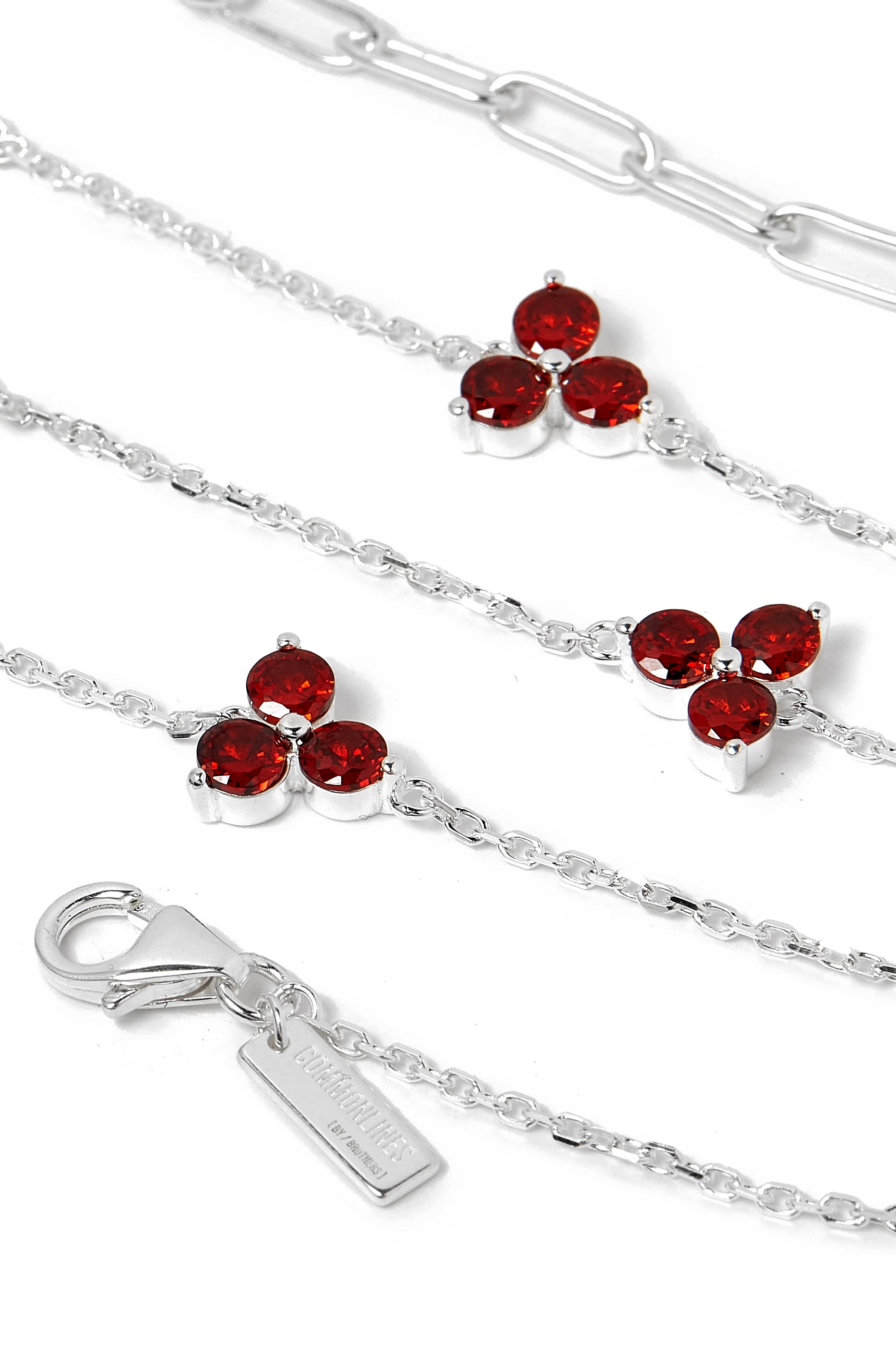 قلادة آريا إصدار عربي