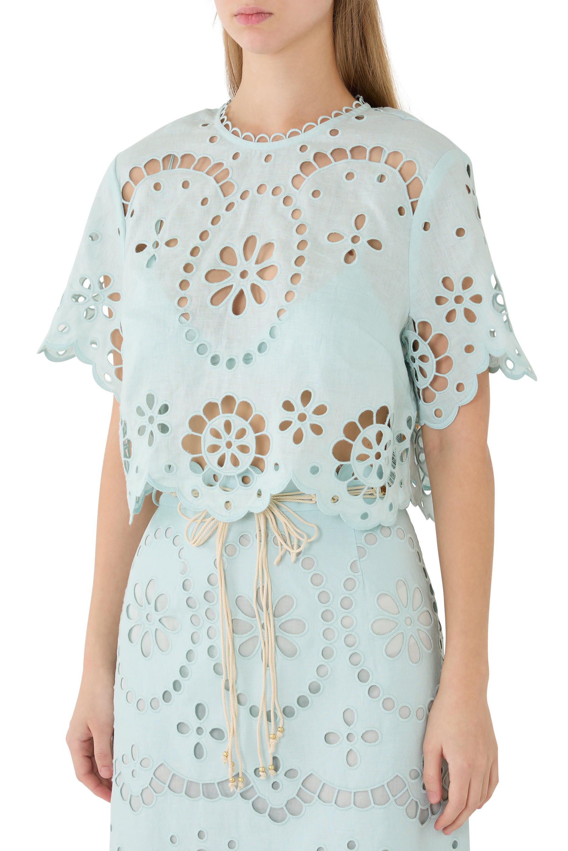 بلوزة أوايكن بتطريزات