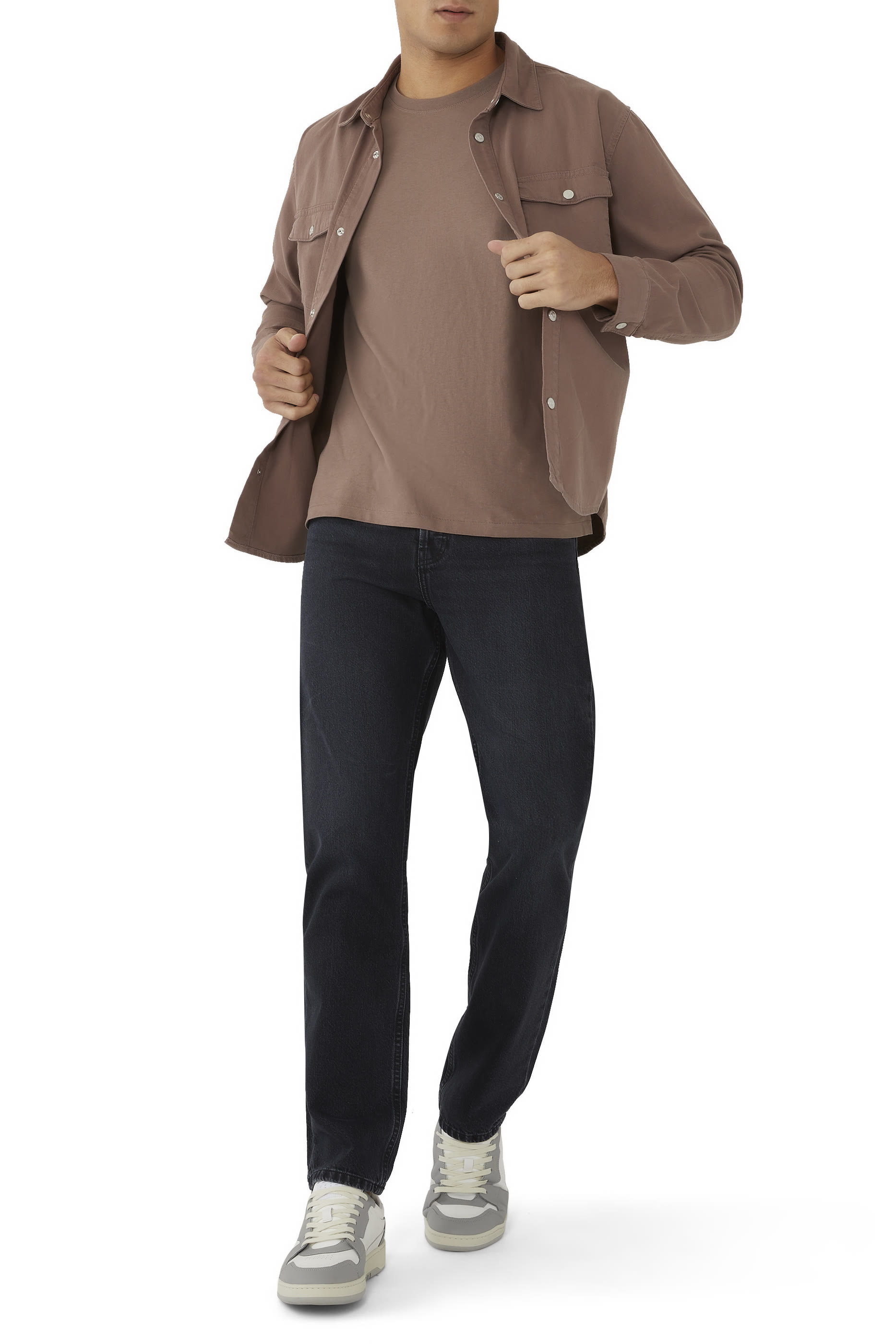 بنطال جينز بقصة ساق مستقيمة