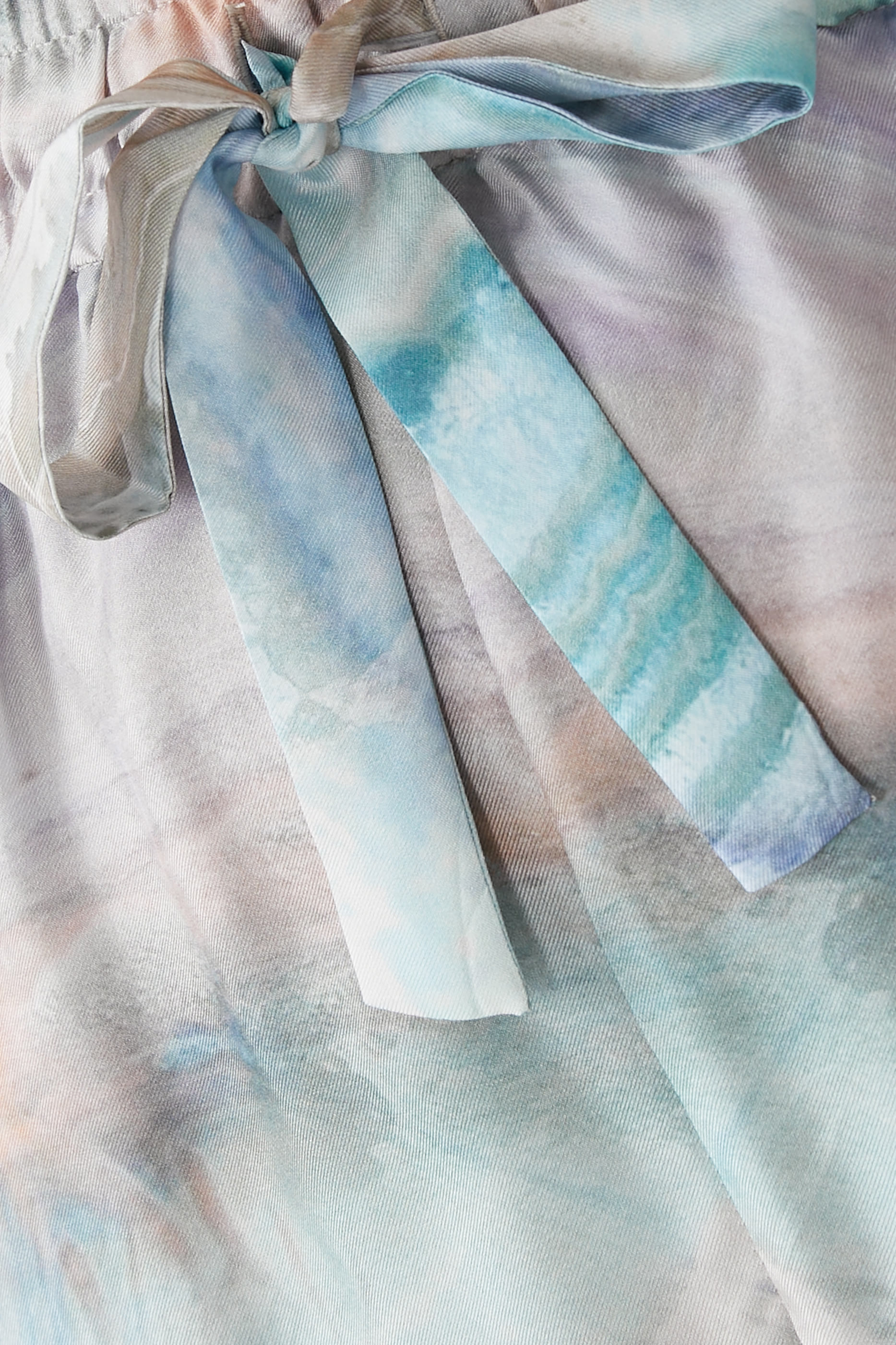 بنطال رياضي إيلومينايت