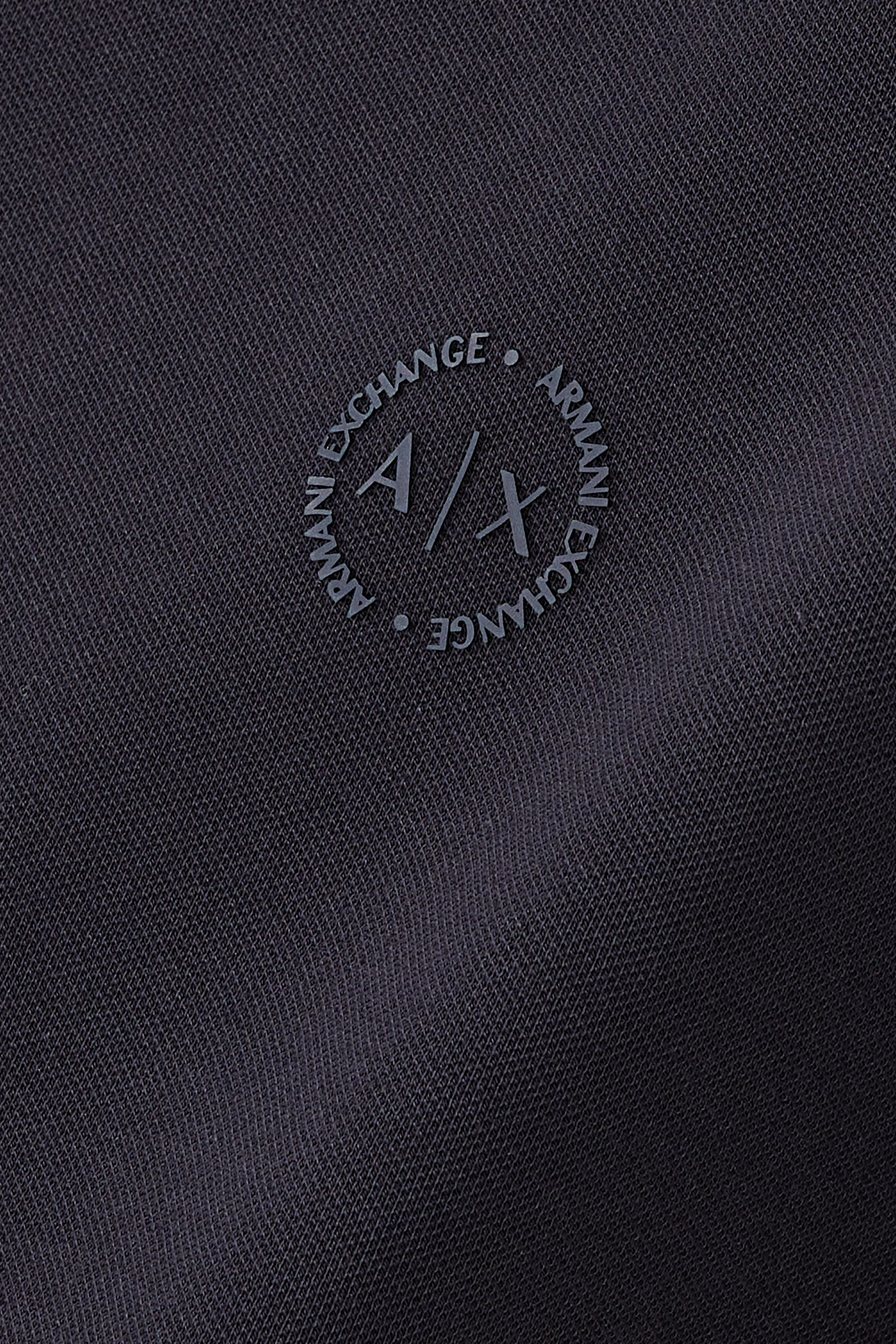 قميص بولو بياقة عريضة