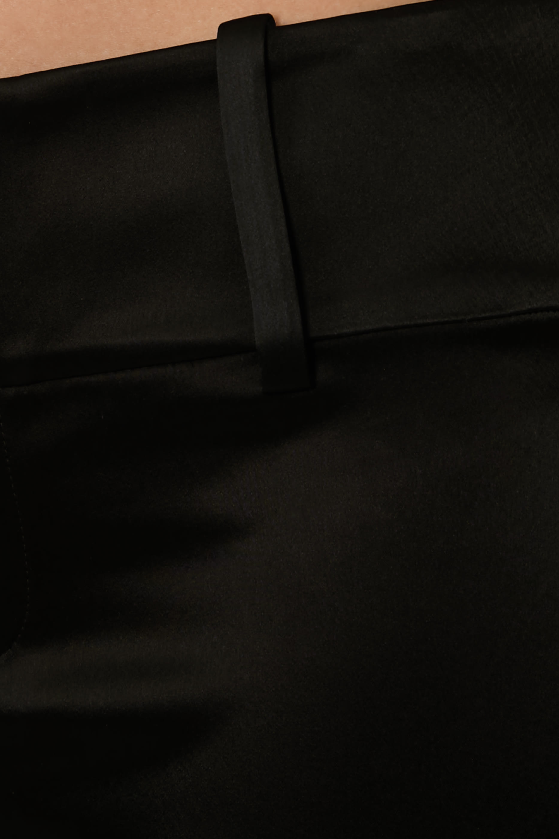 بنطال أوليفيا بقصة ساق واسعة ساتان