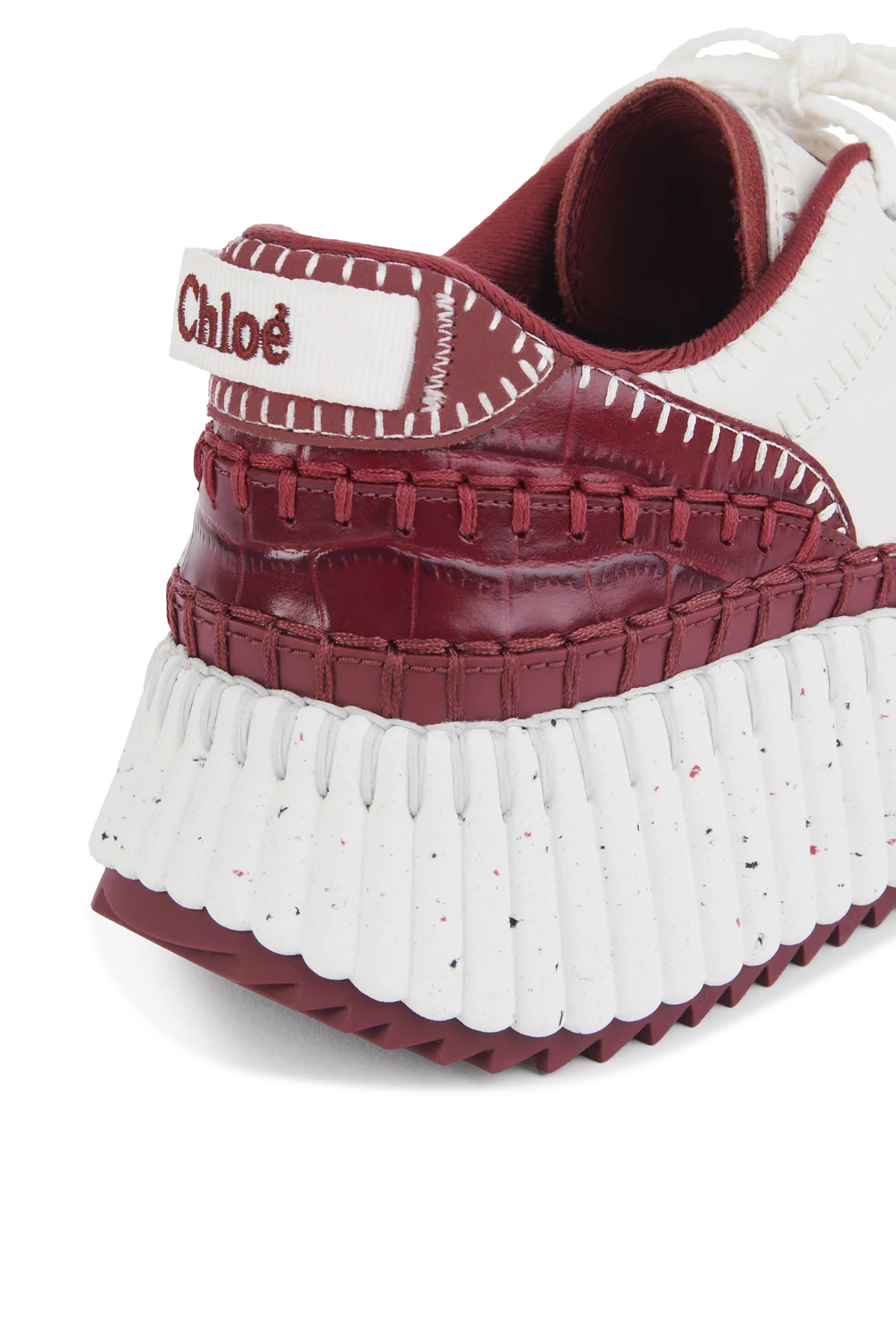 سنيكرز ناما