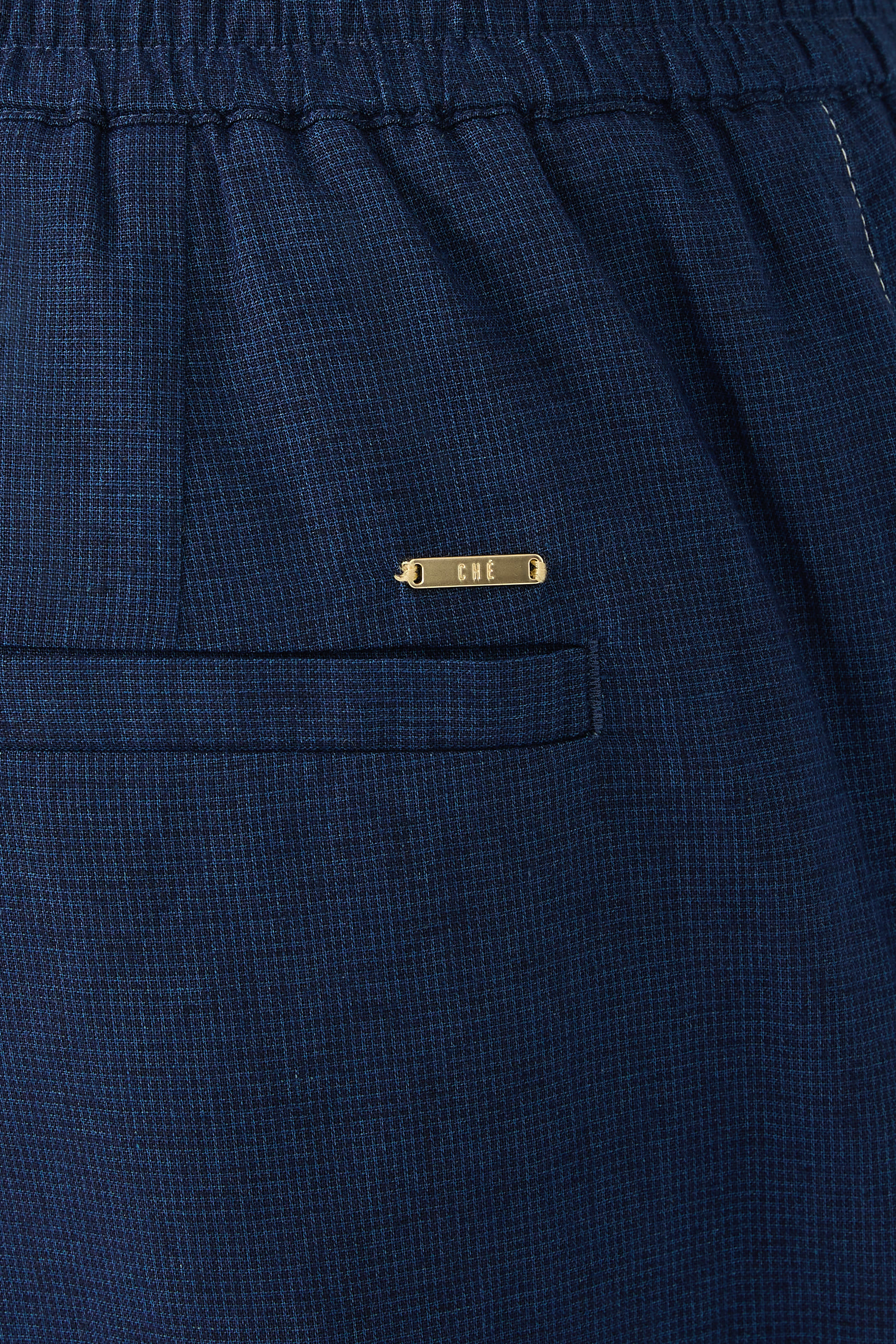 بنطال أفيلا