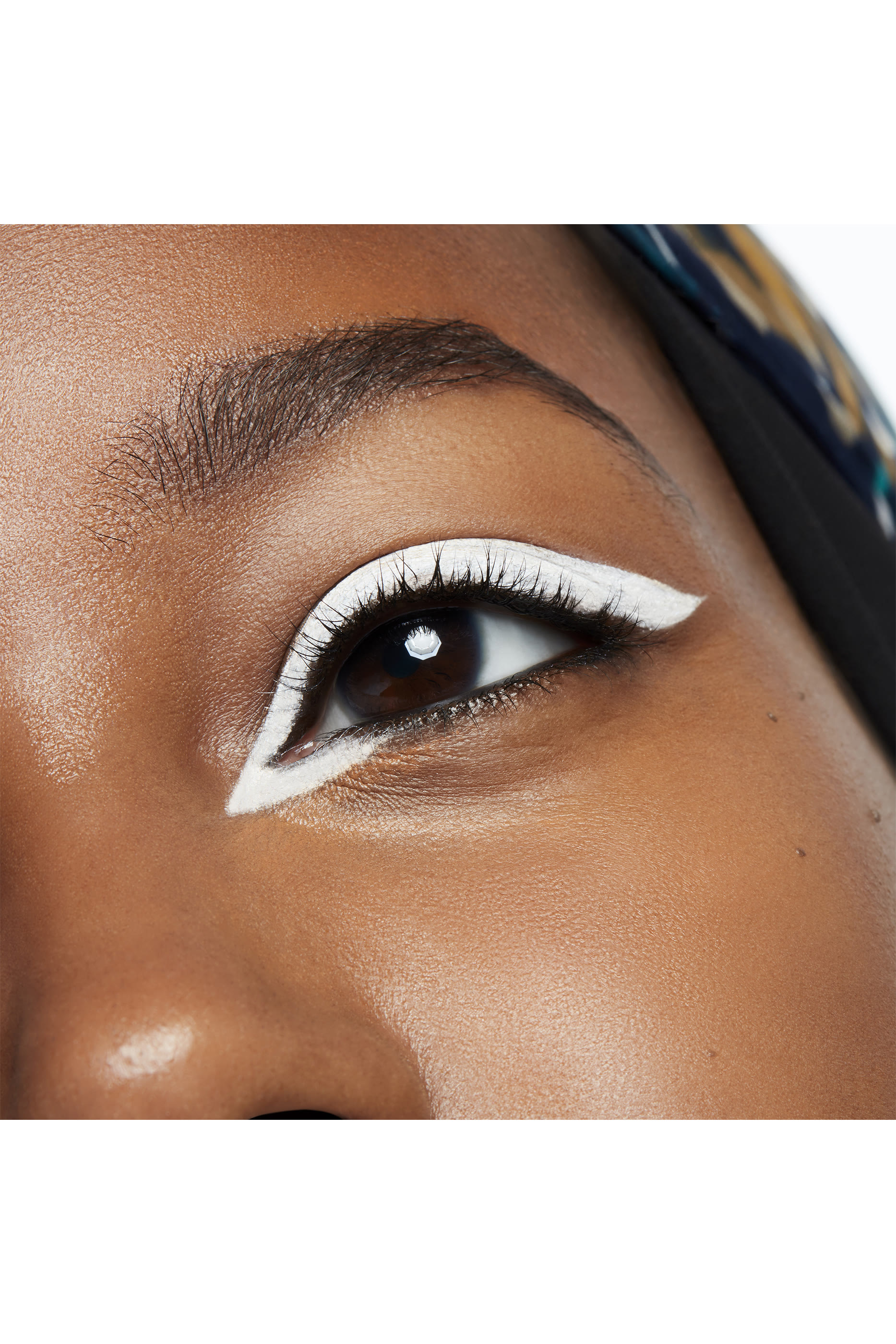 قلم محدد عيون جل