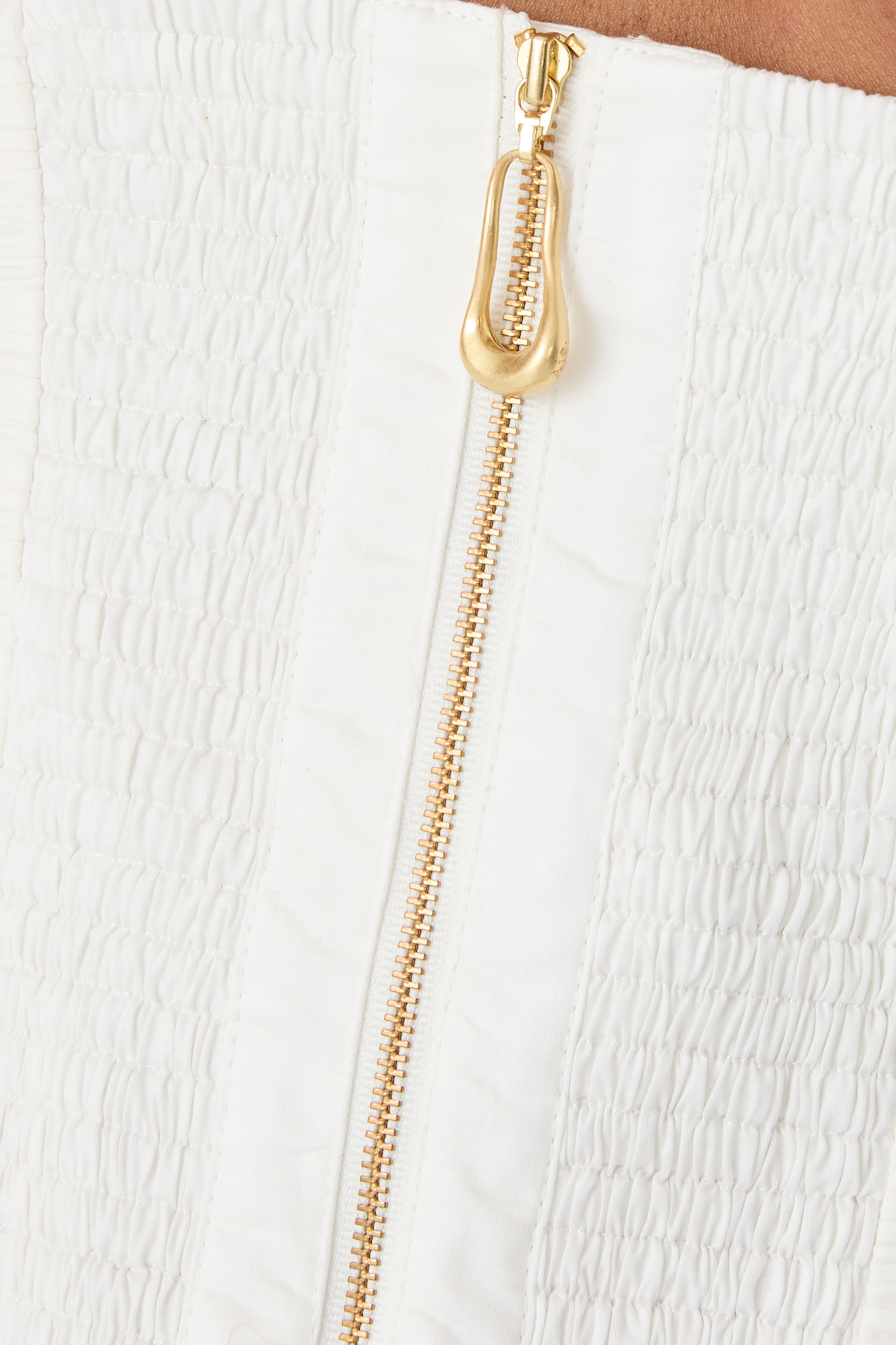 فستان فيوليت طويل بحافة منفوخة