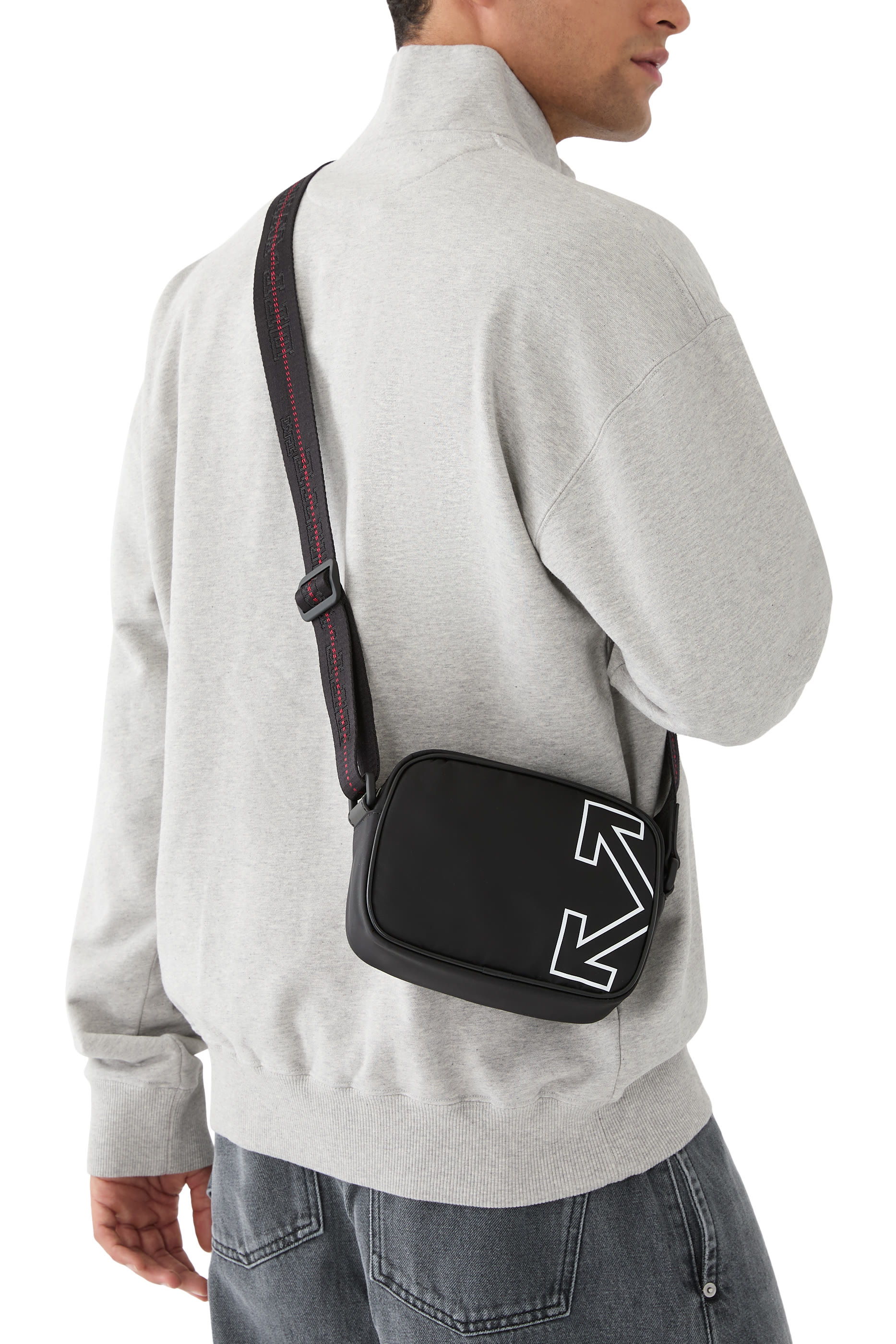 حقيبة مستحضرات العناية الشخصية بشعار الماركة