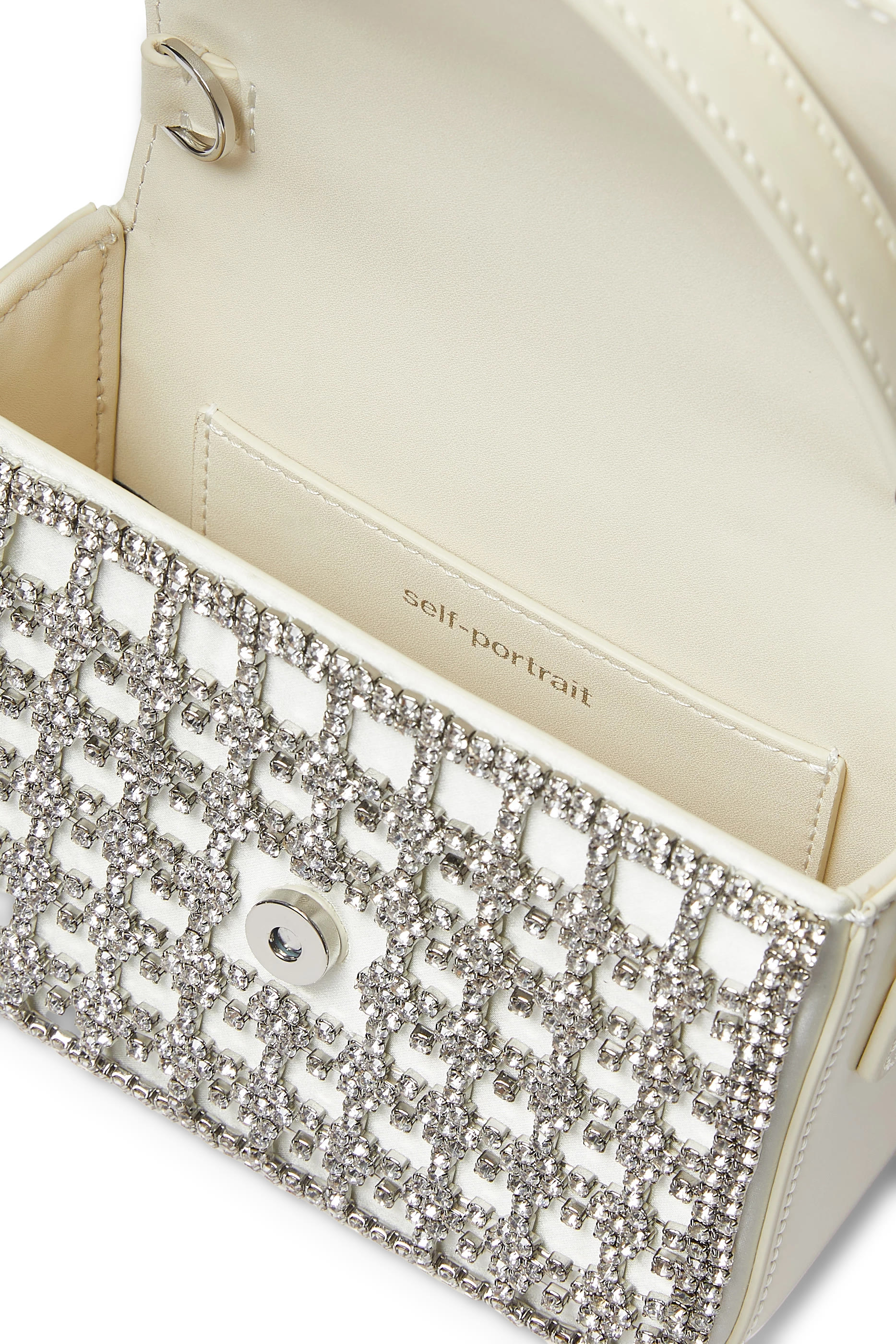 حقيبة صغيرة مرصعة بكريستال