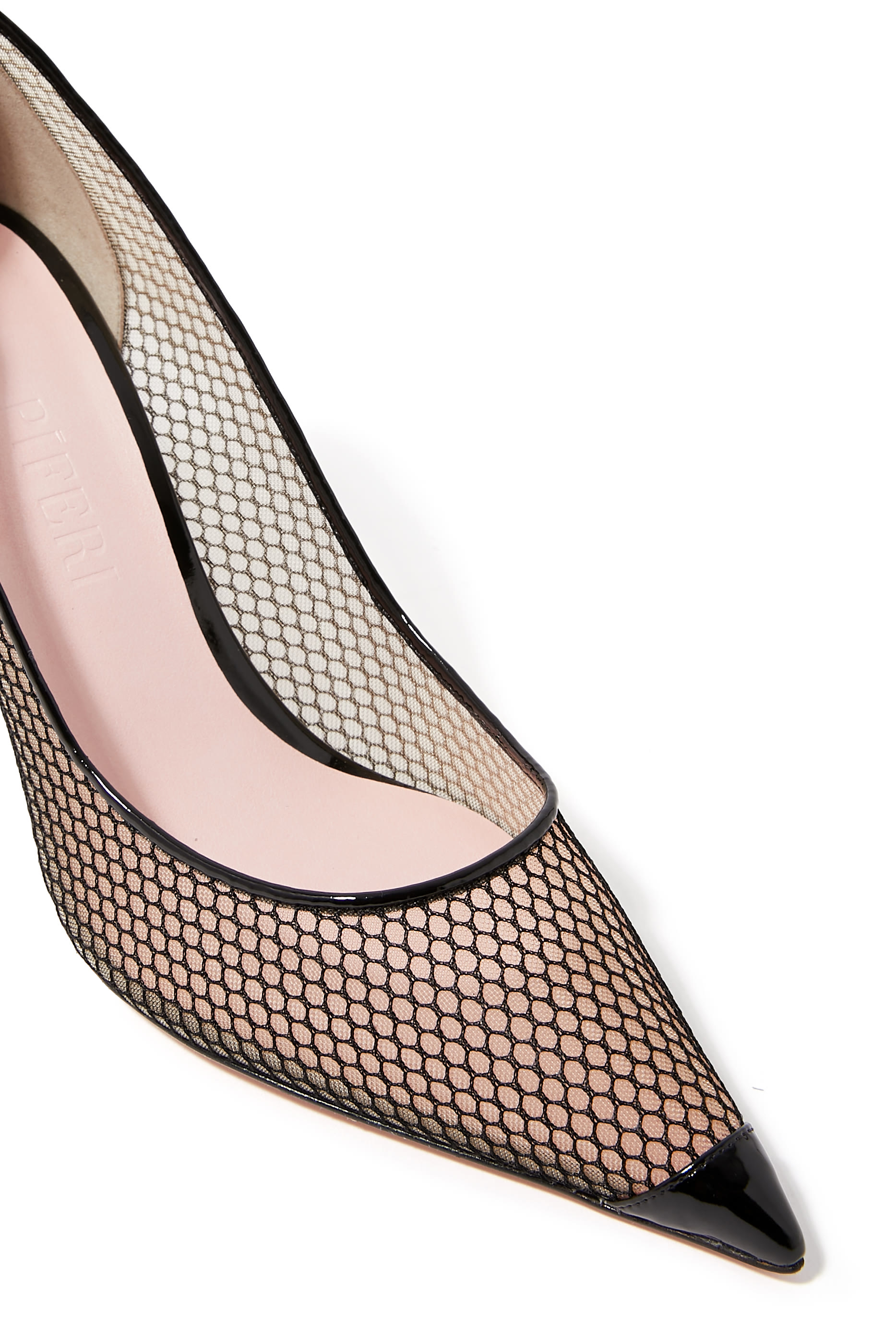 حذاء كلاسيك أفانجاردا 85