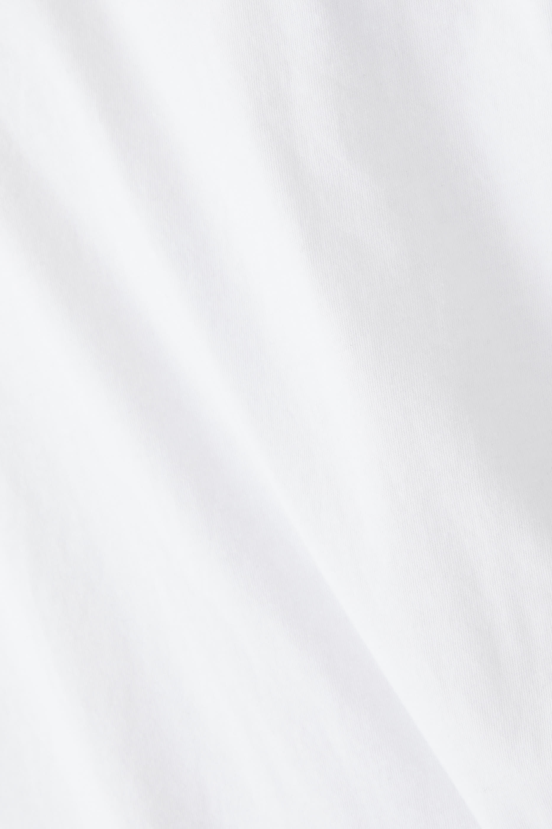 تيشيرت مصبوغ بأكمام قصيرة وياقة ضيقة