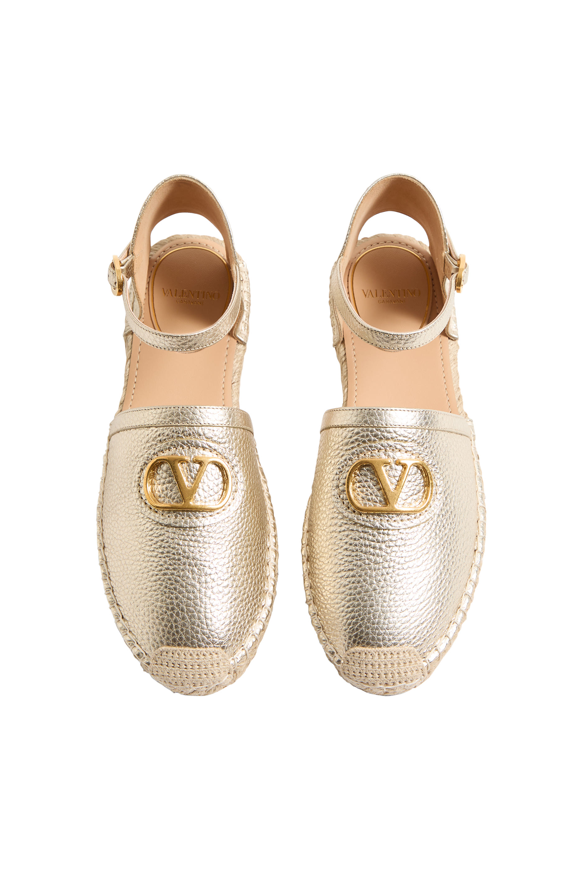 حذاء بالرينا بشعار الماركة