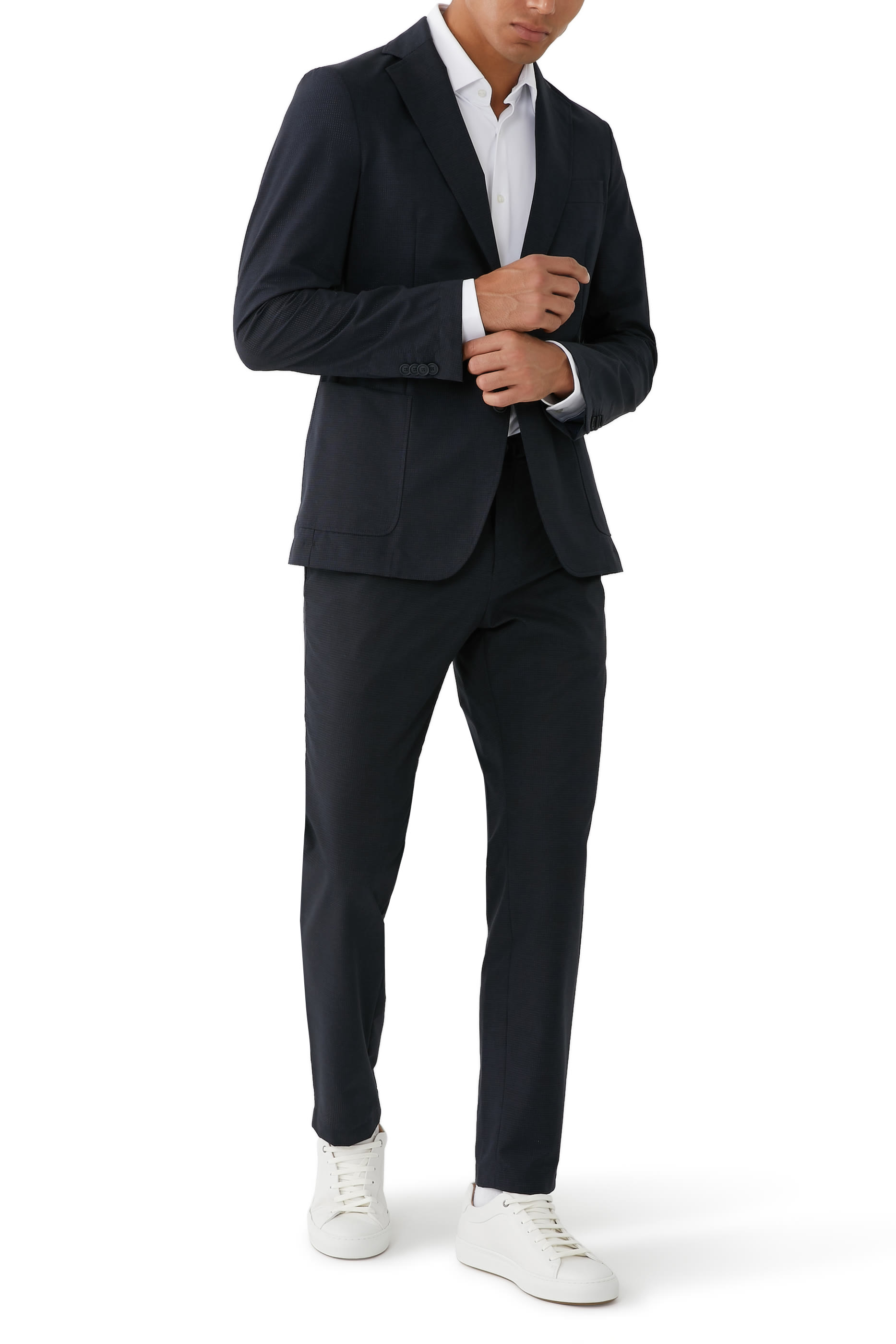 بلايزر بقصة ضيقة